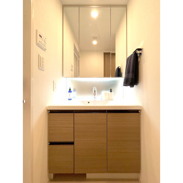 洗面設備　家具・家電の備え付けはありません