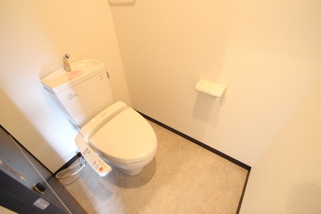 トイレ　※他部屋の写真です。