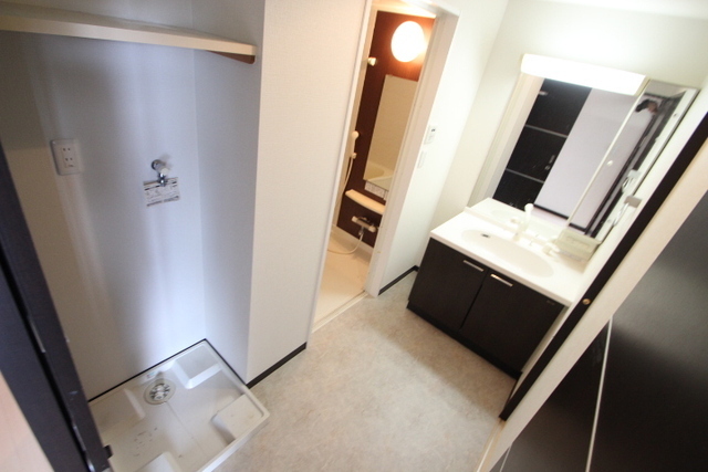洗面設備　※他部屋の写真です。