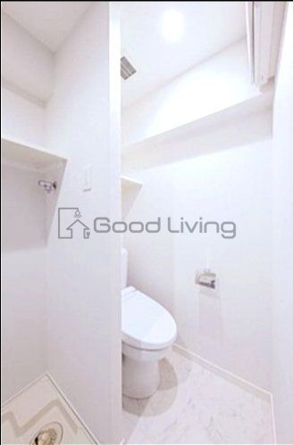 トイレ　温水洗浄便座付きで快適です♪