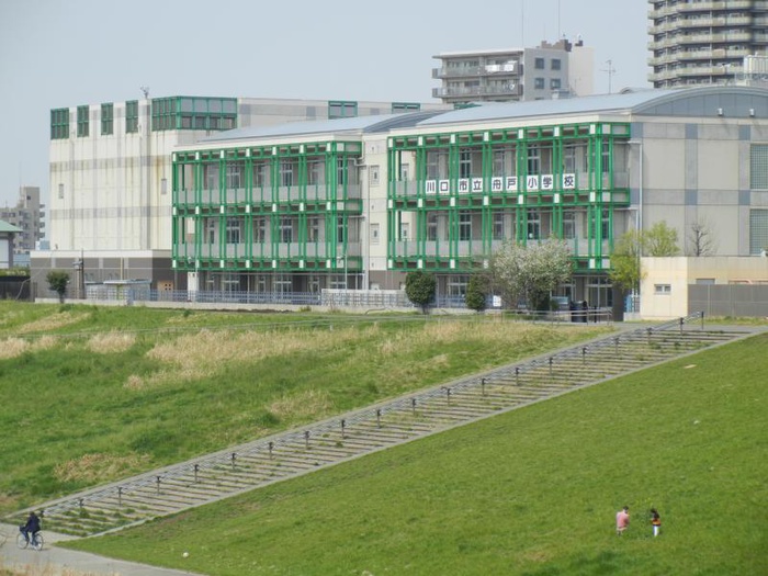 小学校　舟戸小学校（小学校）まで300m