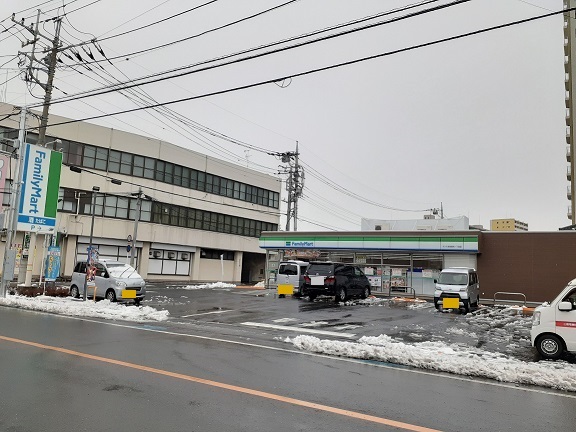 コンビニ　ファミマさいたま宮原町1丁目店（コンビニ）まで220m