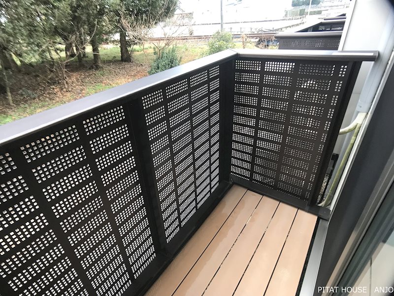 バルコニー　同物件別部屋