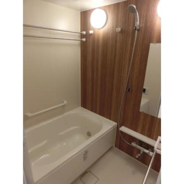 バス・シャワールーム　※写真は同タイプ住戸です。