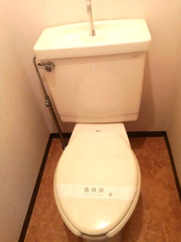 トイレ　※写真は別室です