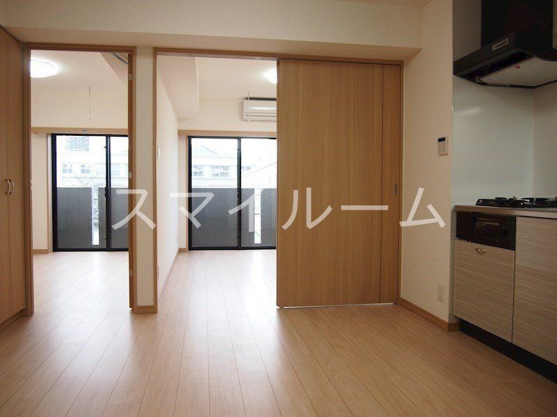 居室・リビング　※別部屋参考写真です。