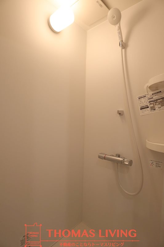 バス・シャワールーム　シャワー室