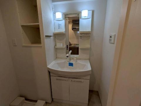 洗面設備　洗髪洗面化粧台