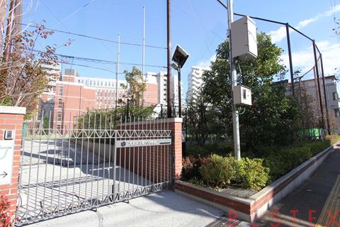 中学校　文京区立第六中学校（中学校）まで847m