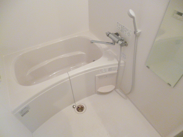 バス・シャワールーム　★浴室追焚＆浴室乾燥付きオートバスです♪