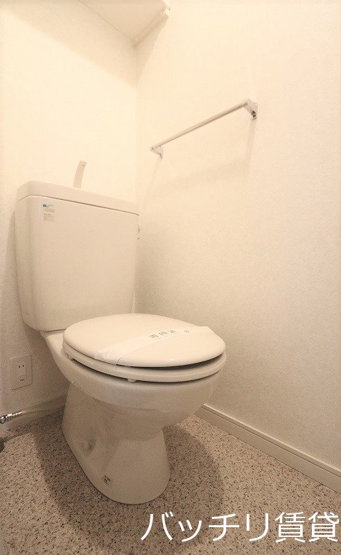 トイレ　※同型タイプの為、現状優先