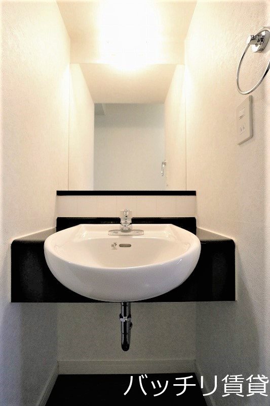 洗面設備　※同型タイプの為、現状優先