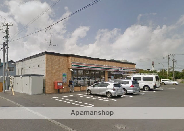 コンビニ　セブンイレブン（コンビニ）まで356m