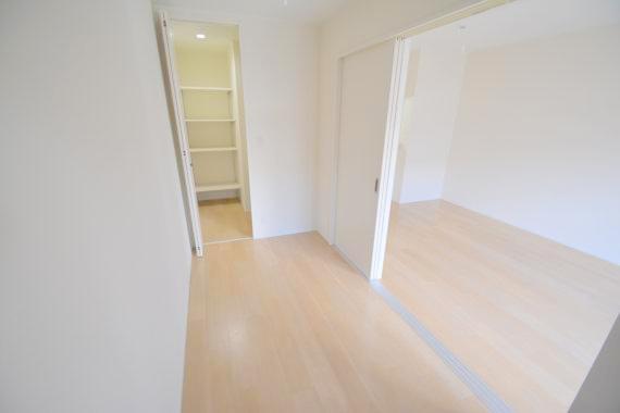 その他部屋・スペース　落ち着いた雰囲気のこのお部屋でゆっくりお休みください。