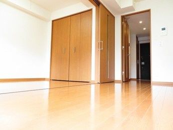 居室・リビング　☆明るい洋室☆