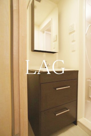 洗面設備　洗面台です。