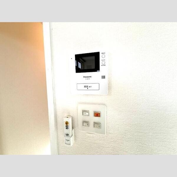 セキュリティ　モニター付きインターホン