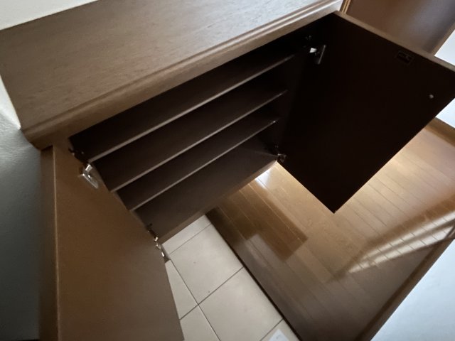 収納　ちょっとした収納スペースも充実しています ※反転の場合がござ