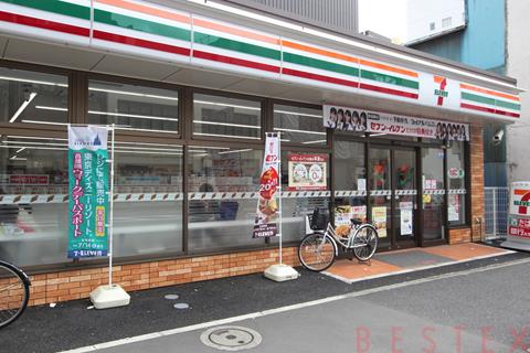 コンビニ　セブンイレブン文京本郷3丁目店（コンビニ）まで166m