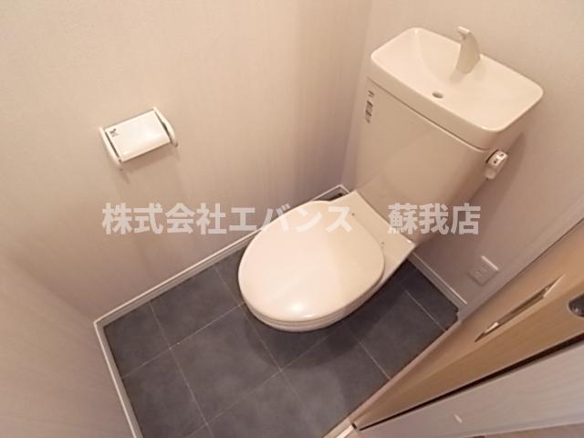 トイレ　ゆったりとした空間のトイレです