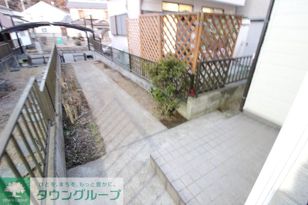 エントランス　庭