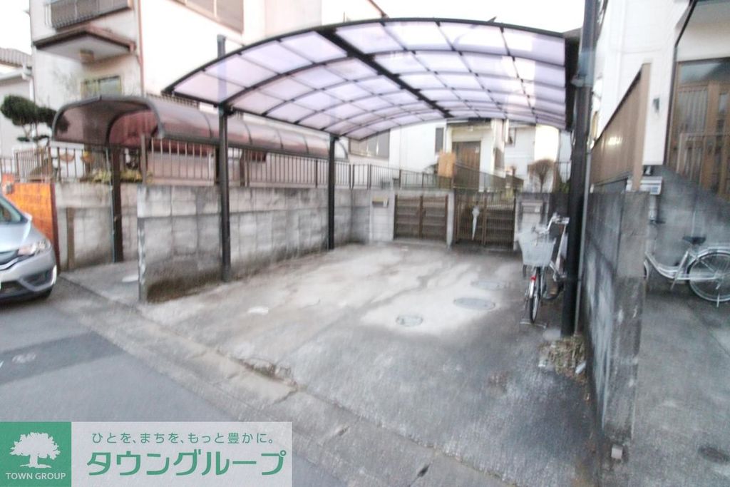 駐車場　駐車場