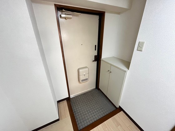 玄関　＊別号室のお写真です