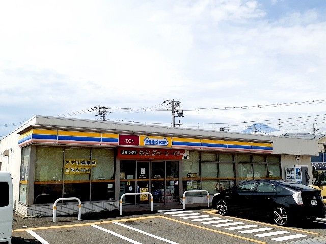 コンビニ　ミニストップ　富士田子の浦店（コンビニ）まで550m