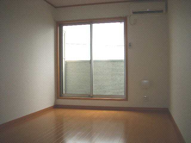 居室・リビング　※別部屋写真