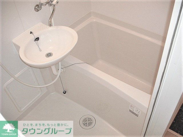 バス・シャワールーム　嬉しいバス・トイレ別です♪