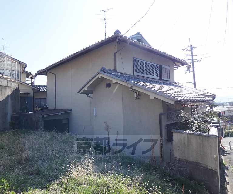 建物外観　大きな貸家です。