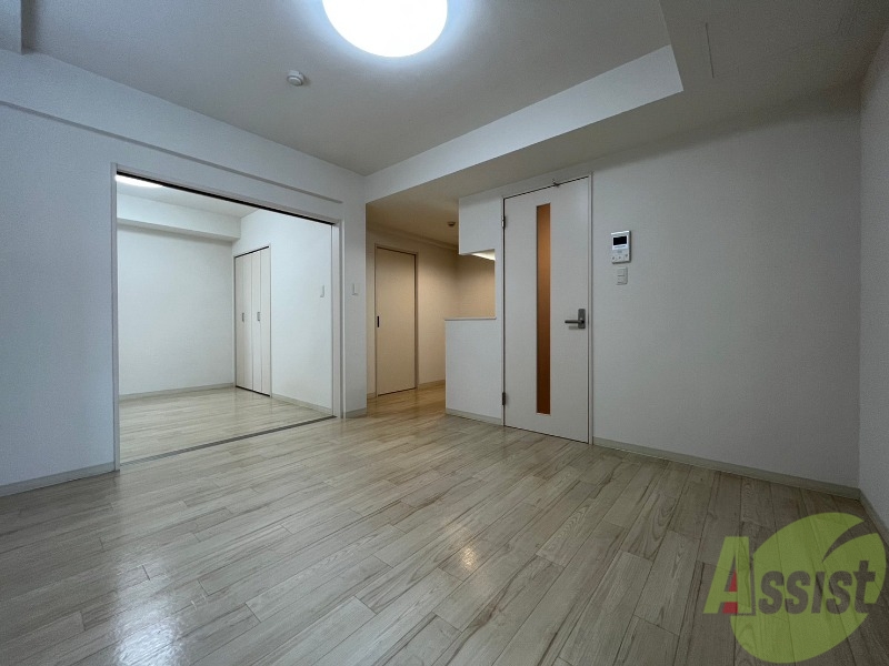居室・リビング　広くてキレイなお部屋が広がっていて、充実した生活が送れそう。