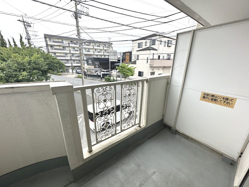バルコニー　奥行きもしっかりと確保されたバルコニー