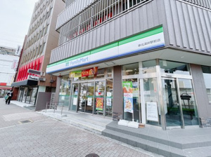 コンビニ　ファミリーマート 泉北深井駅前店（コンビニ）まで210m