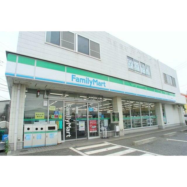 コンビニ　ファミリーマート（コンビニ）まで326m