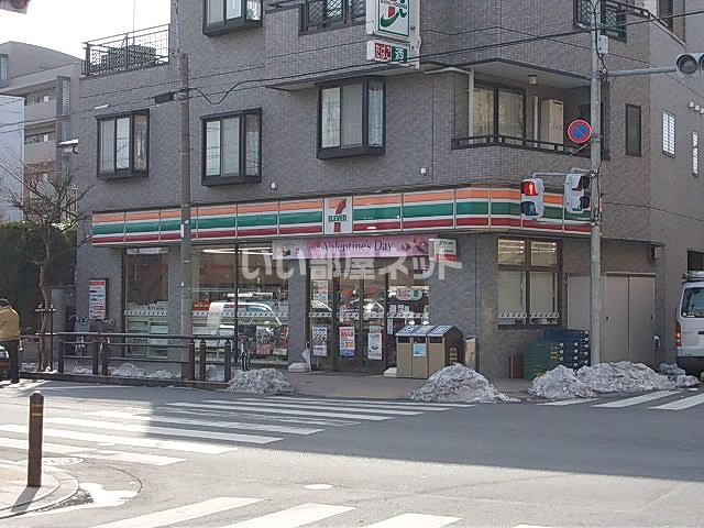コンビニ　セブンイレブン 足立竹の塚6丁目店（コンビニ）まで394m