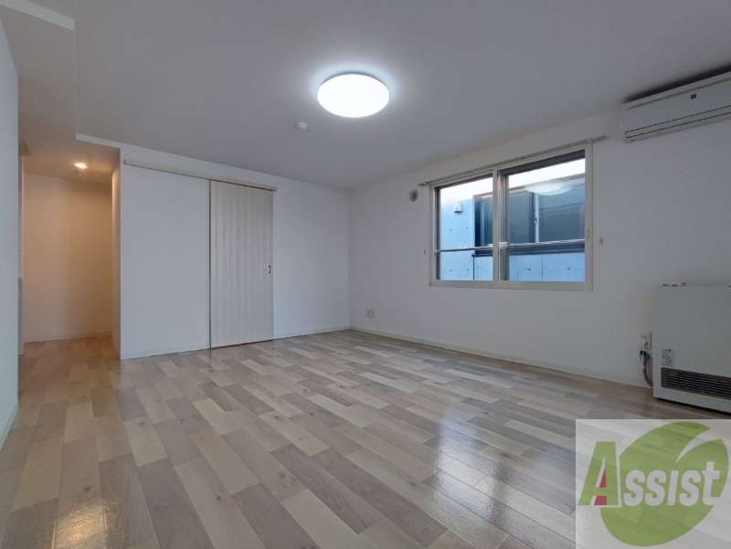 居室・リビング　広くてキレイなお部屋が広がっていて、充実した生活が送れそう。