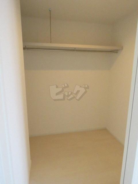 収納　収納力のあるウォークインクローゼットです！