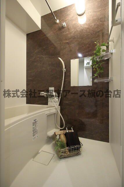 バス・シャワールーム　※写真はすべて別部屋のものです。（モデルルーム）小鳩プレイス