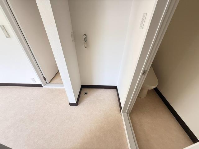 洗面設備　洗濯機置場。同タイプの別部屋の写真です。