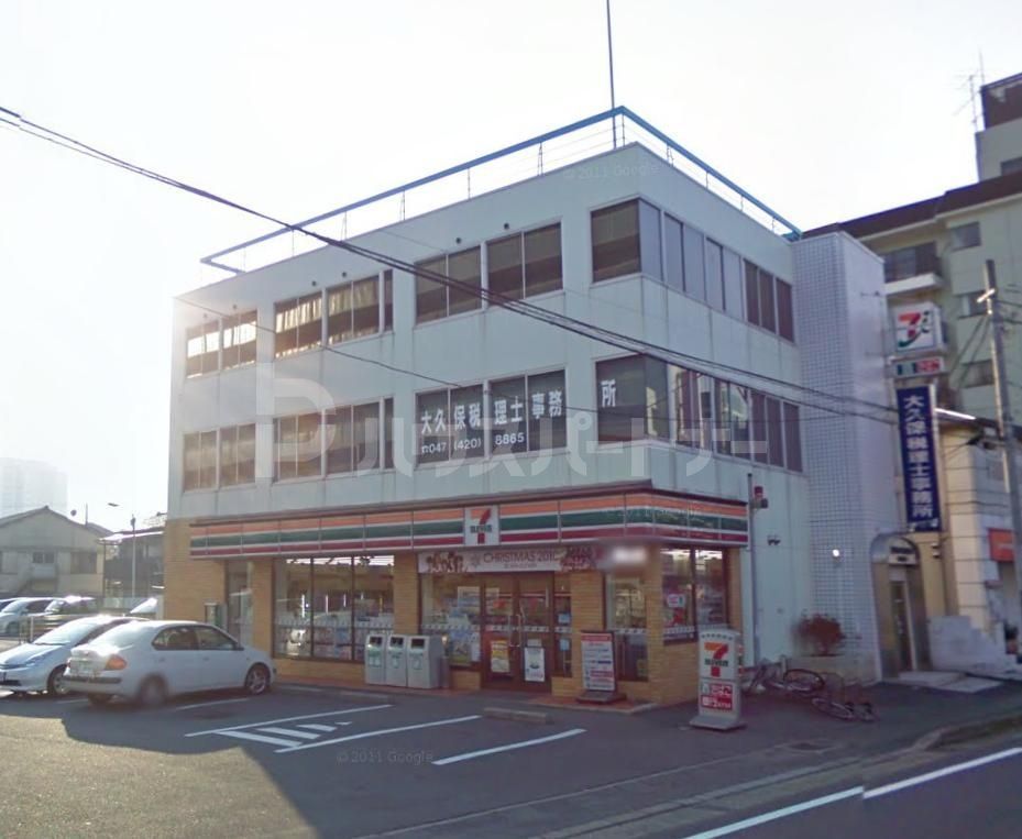 コンビニ　セブンイレブン（コンビニ）まで193m