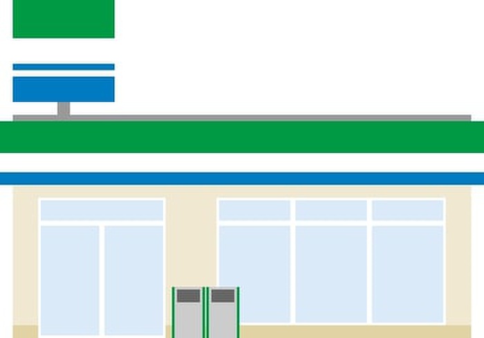 コンビニ　ファミリーマート（コンビニ）まで128m