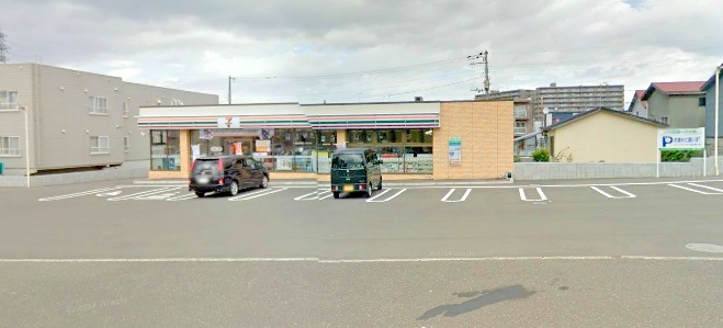 コンビニ　セブンイレブン札幌栄通16丁目店（コンビニ）まで284m