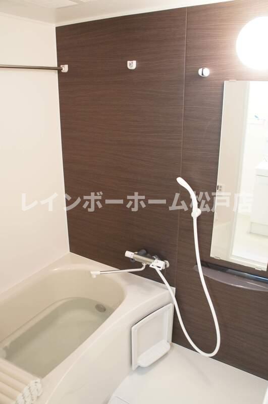 バス・シャワールーム　日々の疲れを癒すお風呂付です