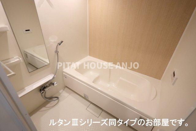 バス・シャワールーム　きれいなお風呂です
