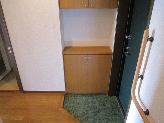 ルミエールMの玄関写真