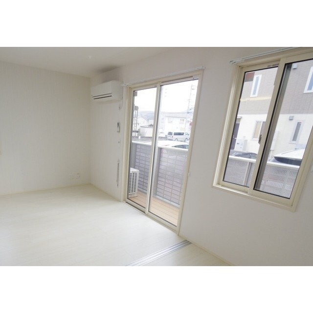 居室・リビング　同タイプ部屋の画像です