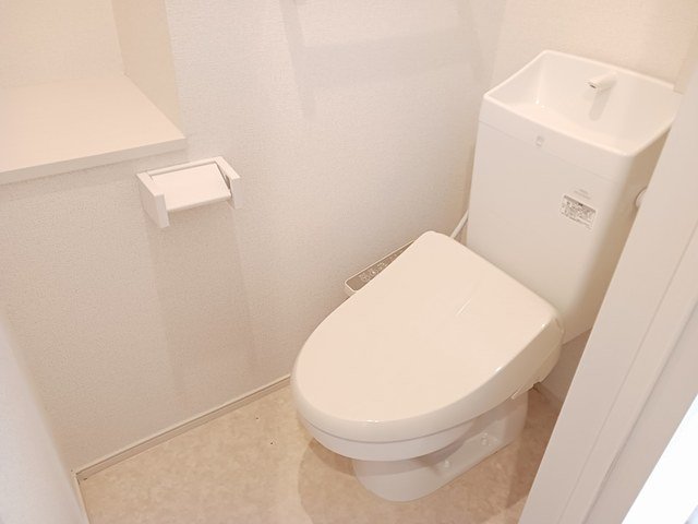 トイレ　落ち着いたトイレです