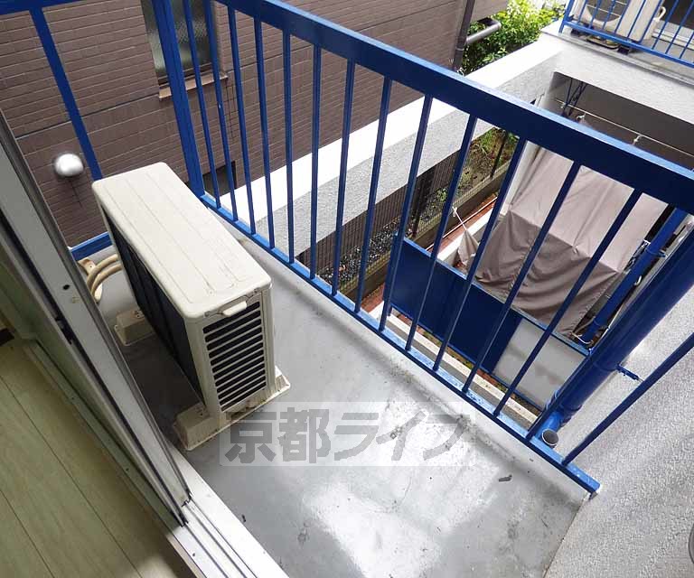 バルコニー　広々としたバルコニーです。