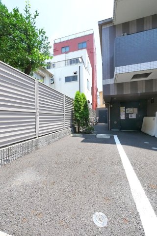 建物外観　外観は落ち着いています